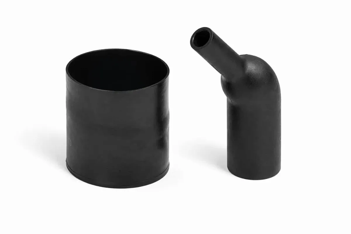 Helashrink 1800 45° angle heat shrink moulding variant 4 with rib for harness strain relief